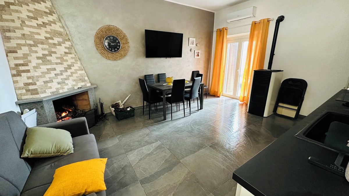 Tolfa House | B&B LOVE - HOLIDAY HOUSE - SANTA SEVERA 10 MINUTES FROM THE BEACH AND CASTLE