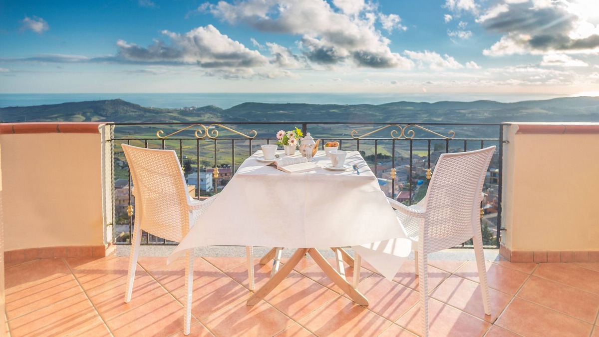 Agrigento House | B&B MonteMare-Apartment on the 2nd floor for 16 people