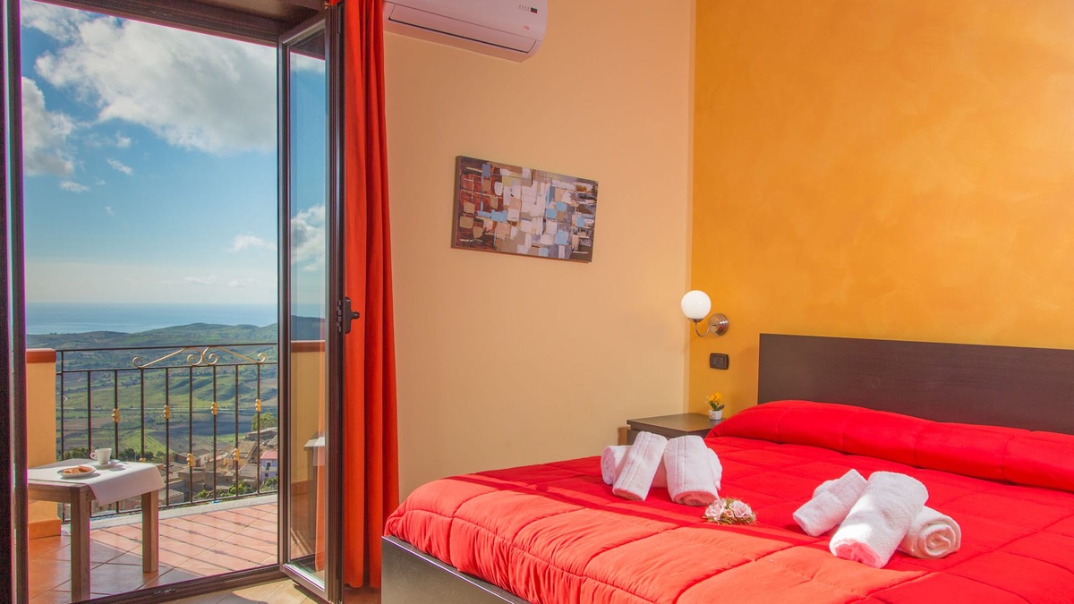 Agrigento House | B&B MonteMare-3rd floor apartment for 16 people