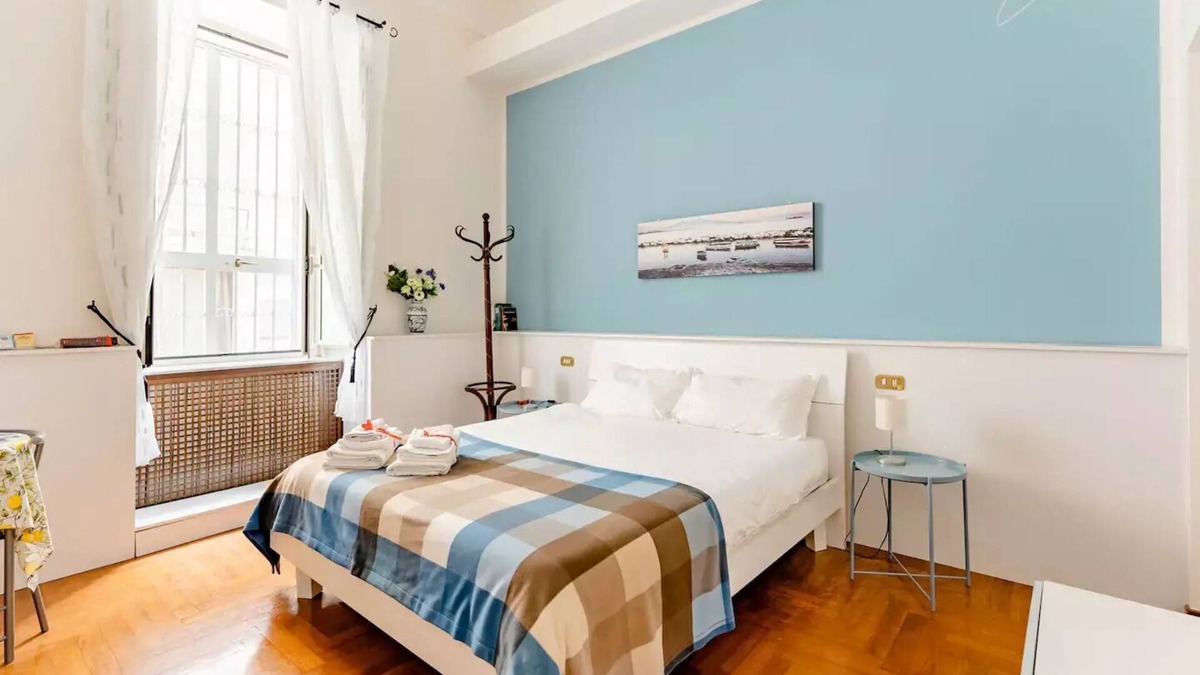 Chiaia Bed & Breakfast | B & B NAPLES - MERGELLINA ROAD
