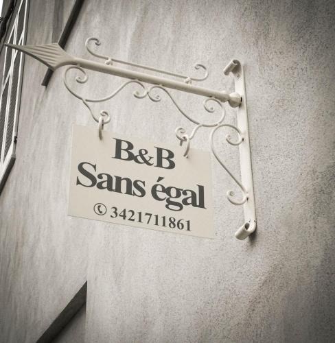 Rione San Maurizio Bed & Breakfast | "B&B Sans égal", con CAMERE PRIVATE e APPARTAMENTI al PIANO TERRA a Biella