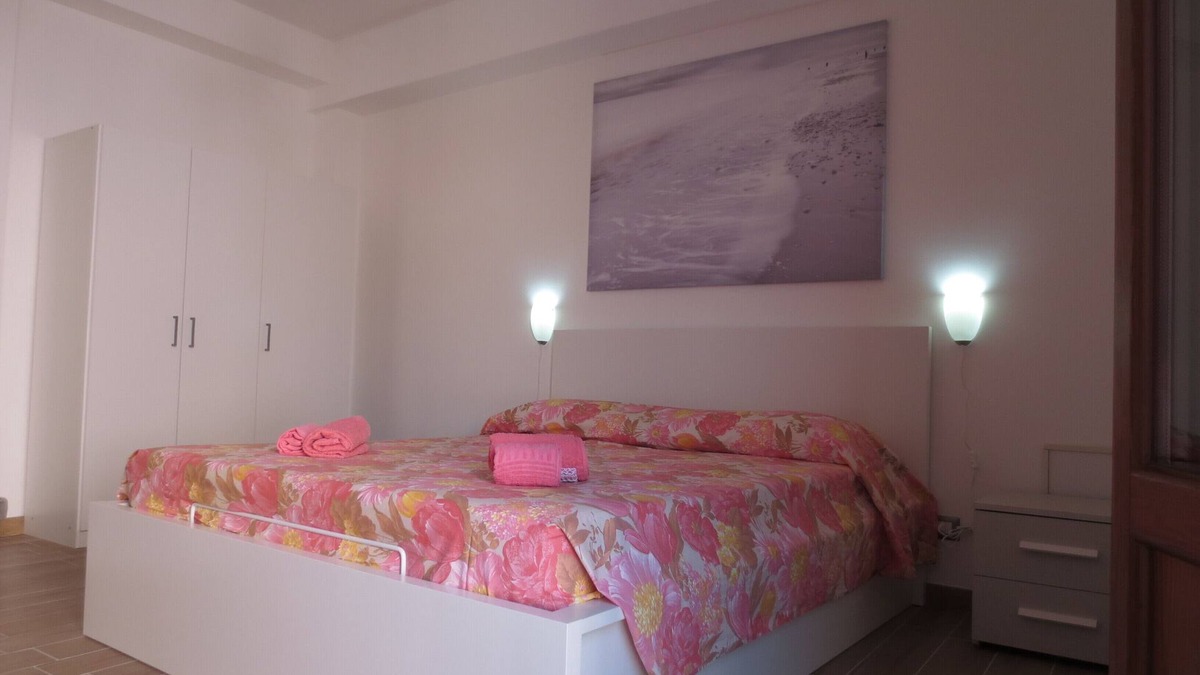Santa Lucia Bed & Breakfast | B & B Vergilia: where relaxation is at home!