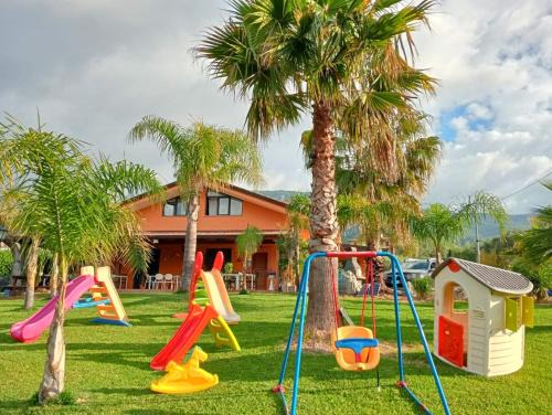 Campagna Bed & Breakfast | B&B Villa Molinari Restaurant e Baby Park