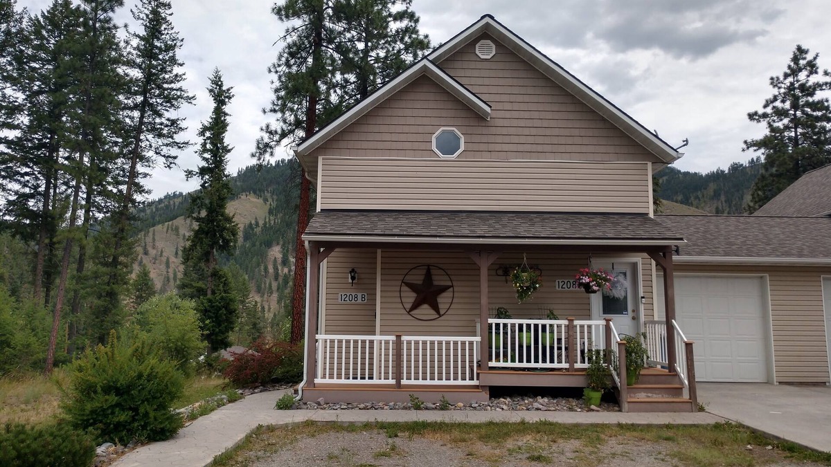 Superior Apartment | B-Comfy downstairs 2bd/1ba Apartment available