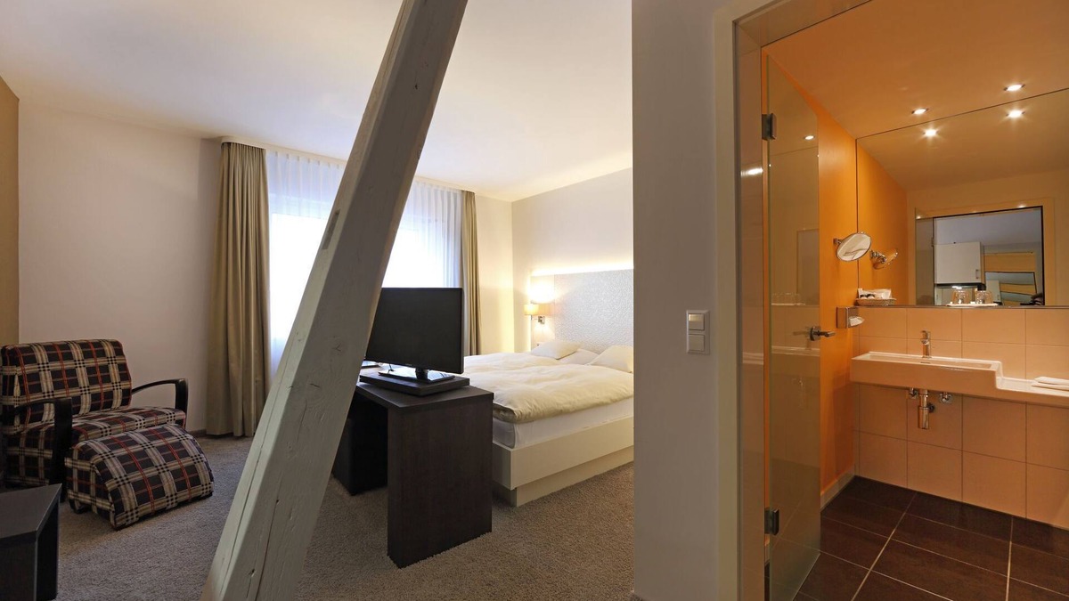 Zentrum Apartment | b) Einzelzimmer Komfort mit Dusche und WC