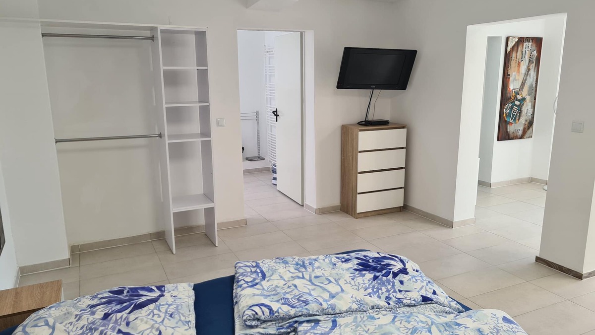 Kettwig Apartment | B - Fafa Home Hof With Pool