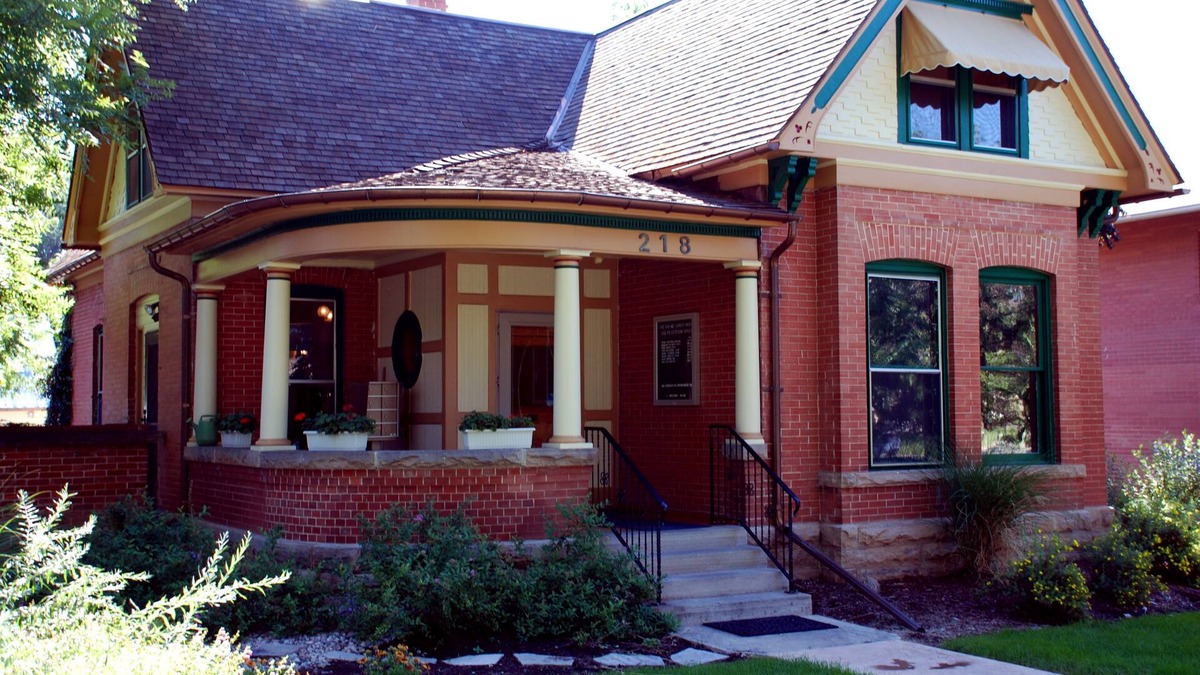 Old Town Apartment | B.H. McCarty House, a spacious Local Historic Landmark in Old Town Fort Collins