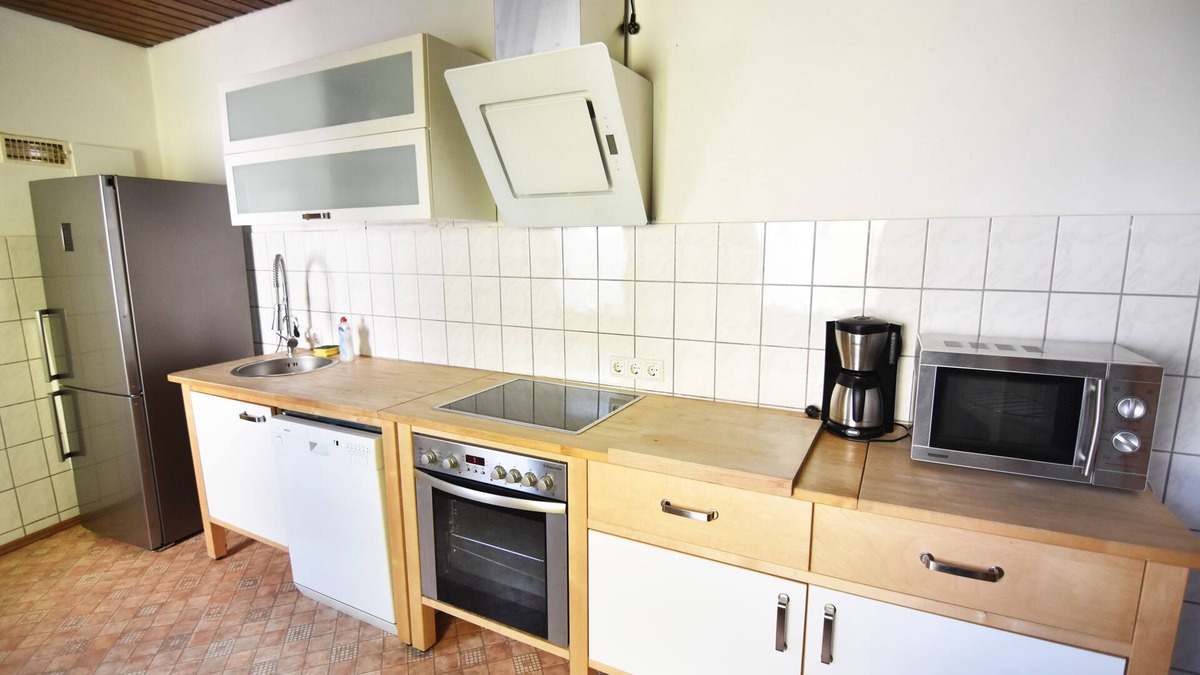 Bergisch Gladbach Apartment | B03 Central Apartment Bergisch Gladbach, 65qm, 2 Schlafzimmer, 1 Wohnzimmer, Max. 5 Personen