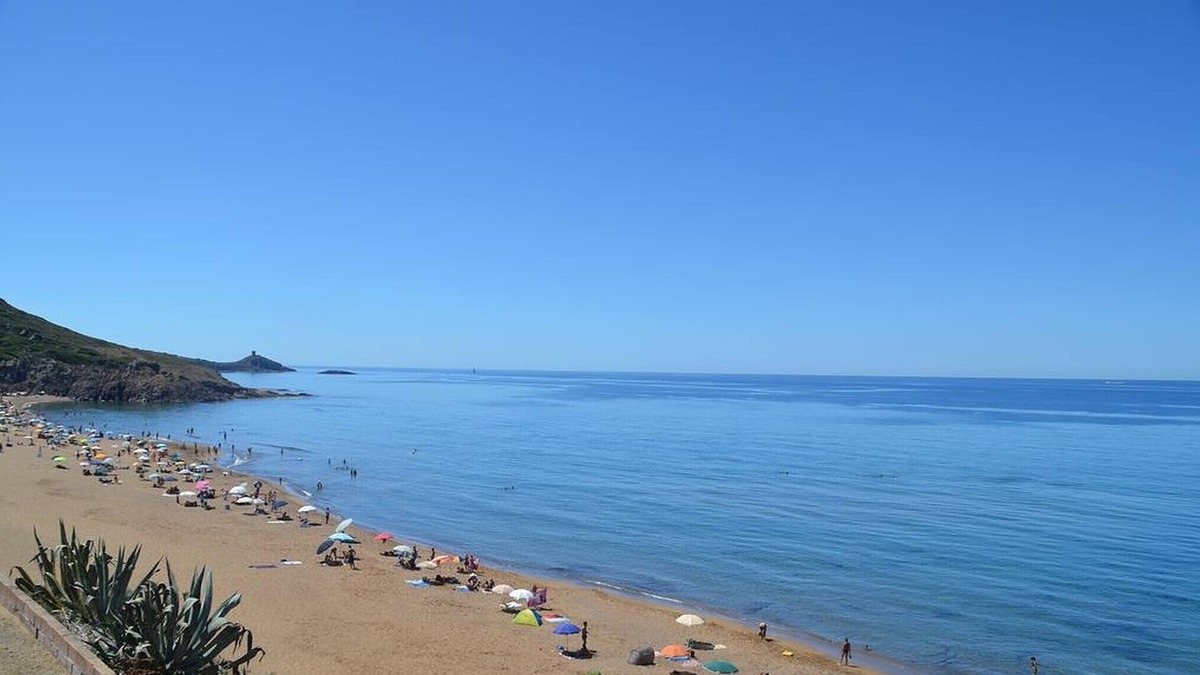 Porto Alabe Apartment | BA1 Nice apartment in a waterfront villa - Private stair to the sandy beach.