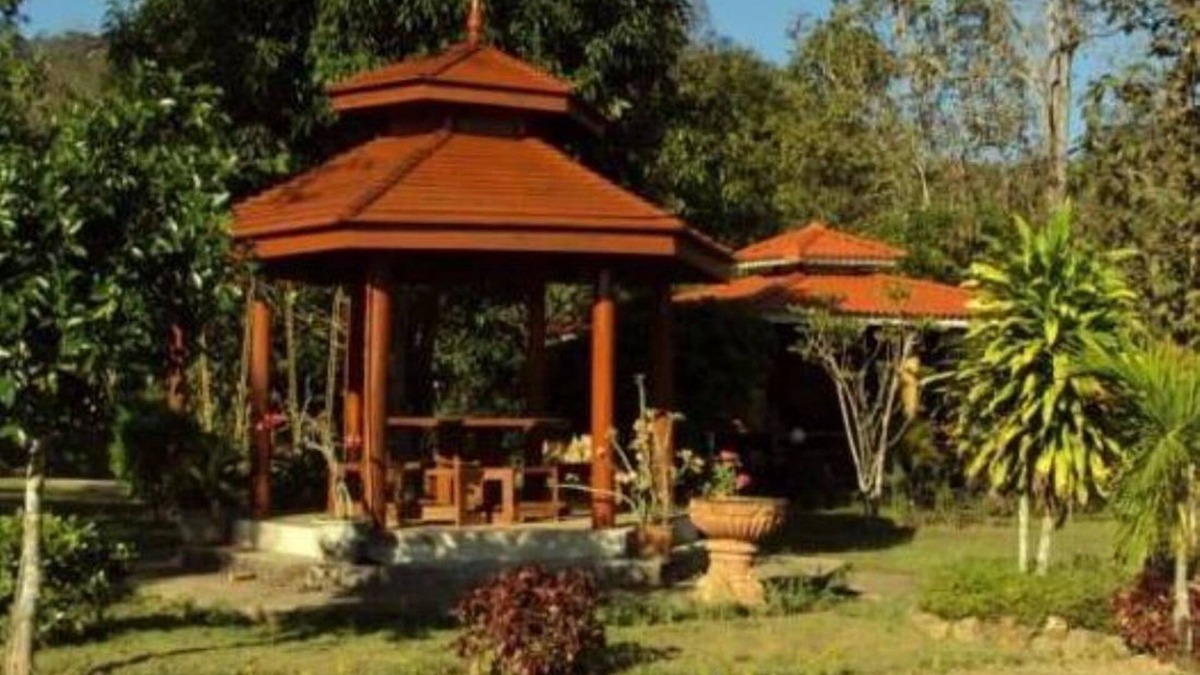 Chong Kham Hotel | Baan Phuthadol