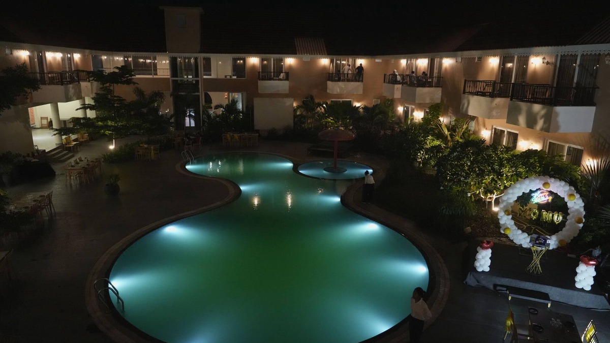Nandurbar Hotel | Baba Resort