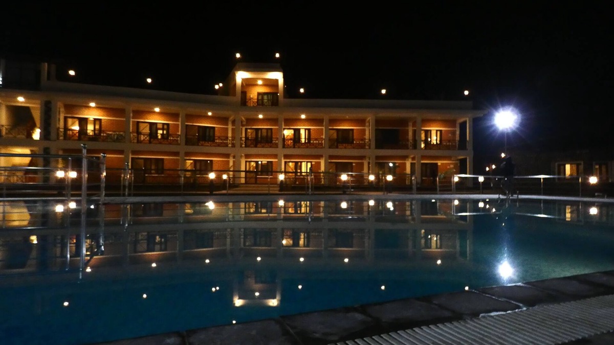 Bardia Hotel | Babai Resort
