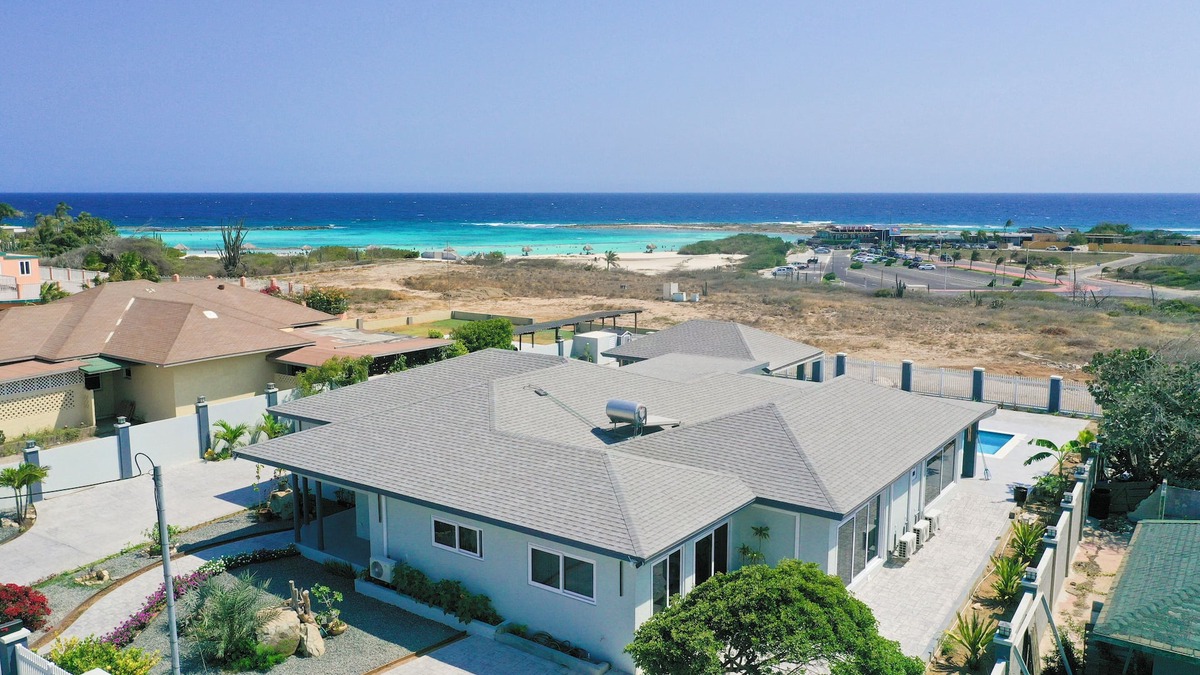 Sero Colorado House | Baby Beach Oasis – 4 BR Oceanview, Closest House to Baby Beach