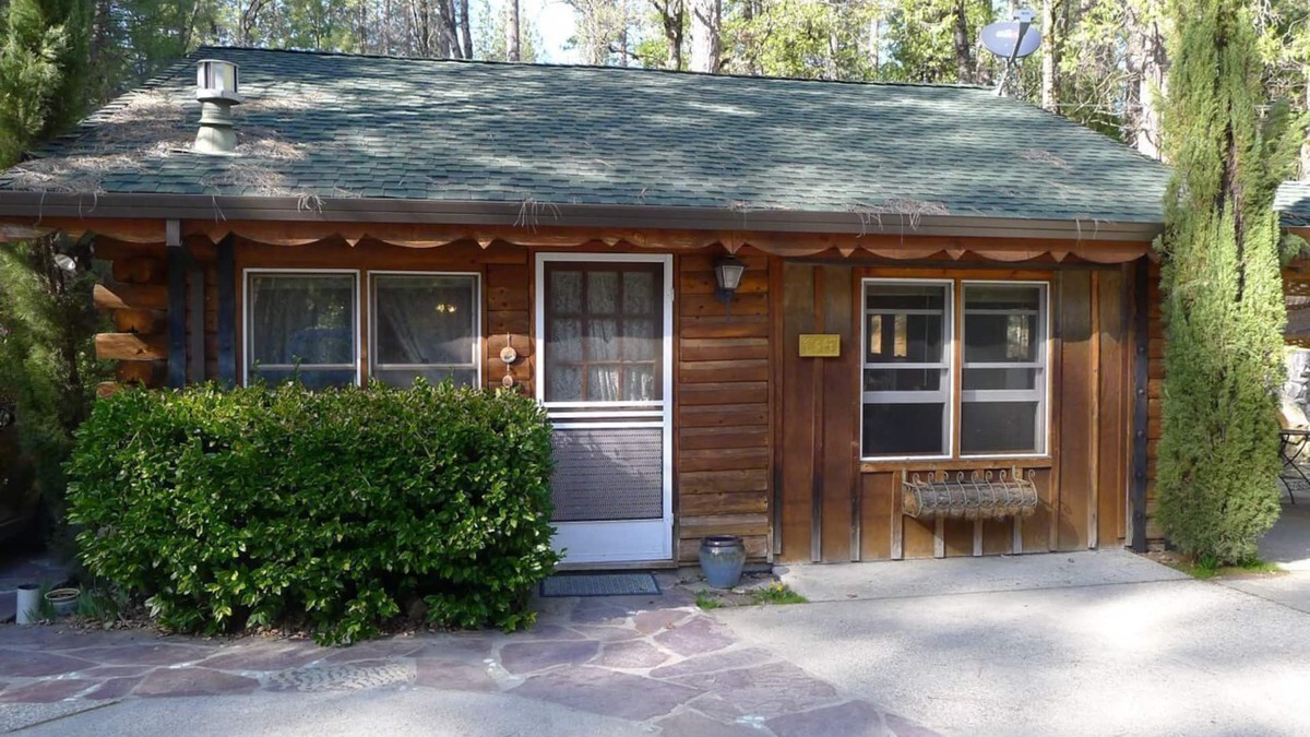Nevada City Cabin | Baby Bear's Cottage w/private hot tub