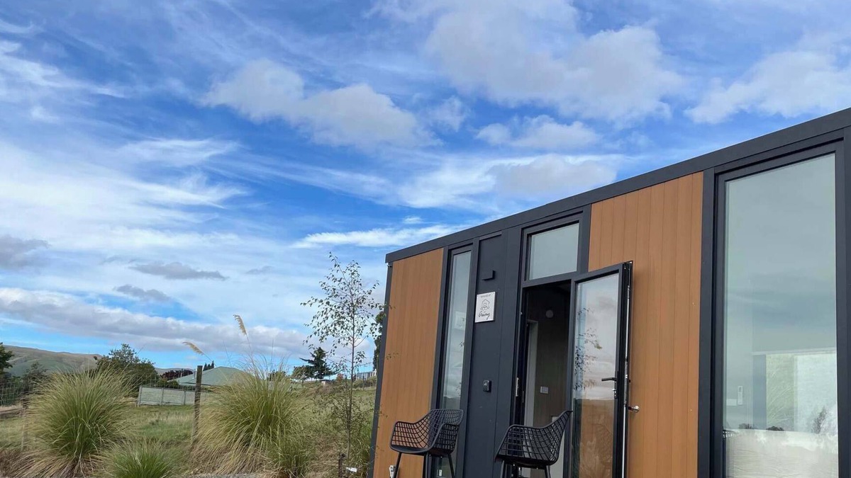 Waikaia House | Bacardi Heights Waikaia by Tiny Away