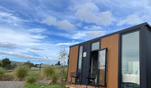 Waikaia House | Bacardi Heights Waikaia by Tiny Away