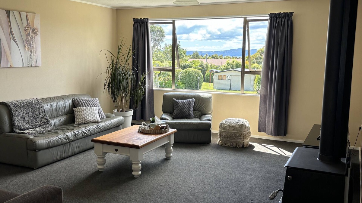 Motuoapa House | Bach on Rangimoana