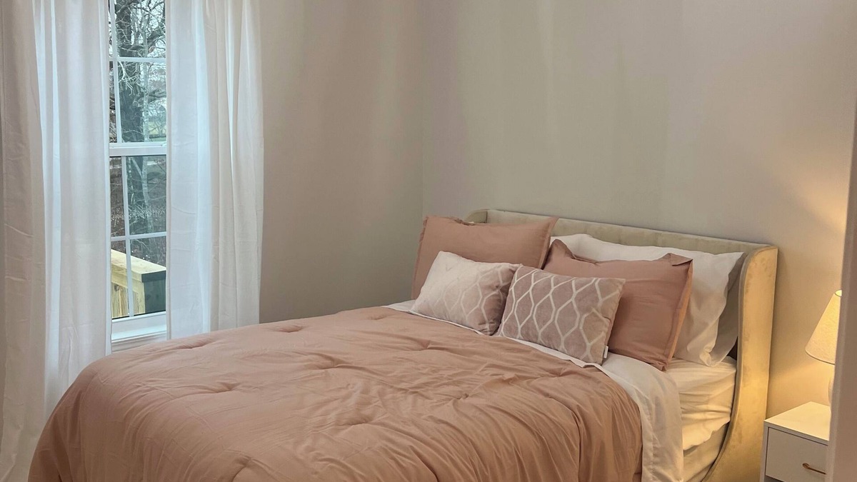Farmers House | Bachelorette cottage at MeadowView!
