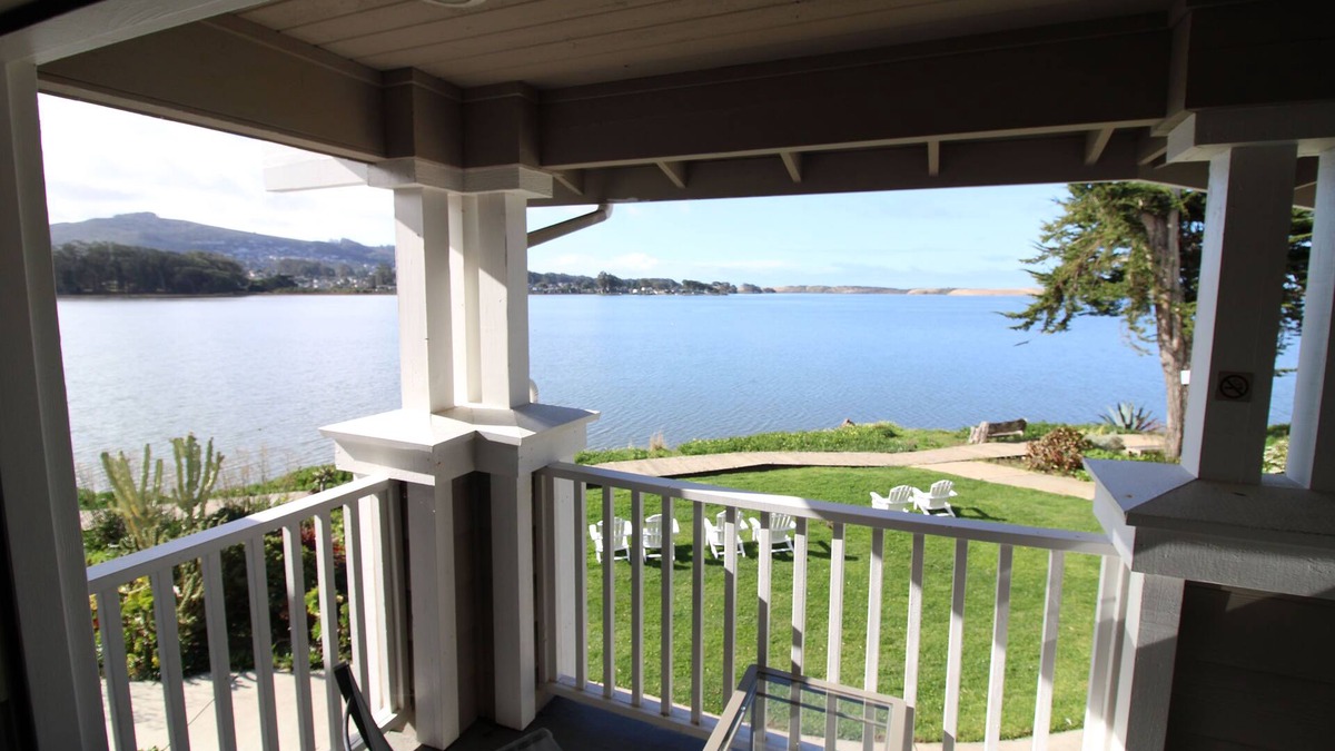 Baywood Park Bed & Breakfast | Back Bay Inn