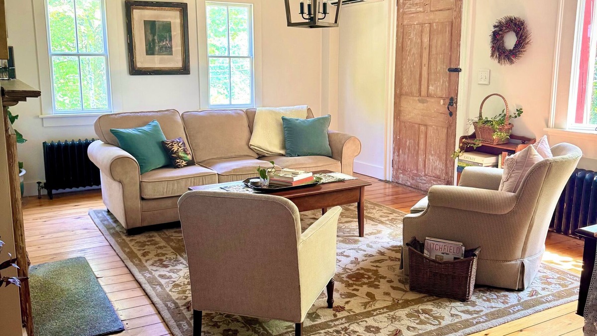 Litchfield Cottage | Back on VRBO! The oldest house in Litchfield CT