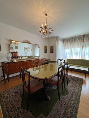 Udine Apartment | Back to the 70s, Large three-bedroom with parking