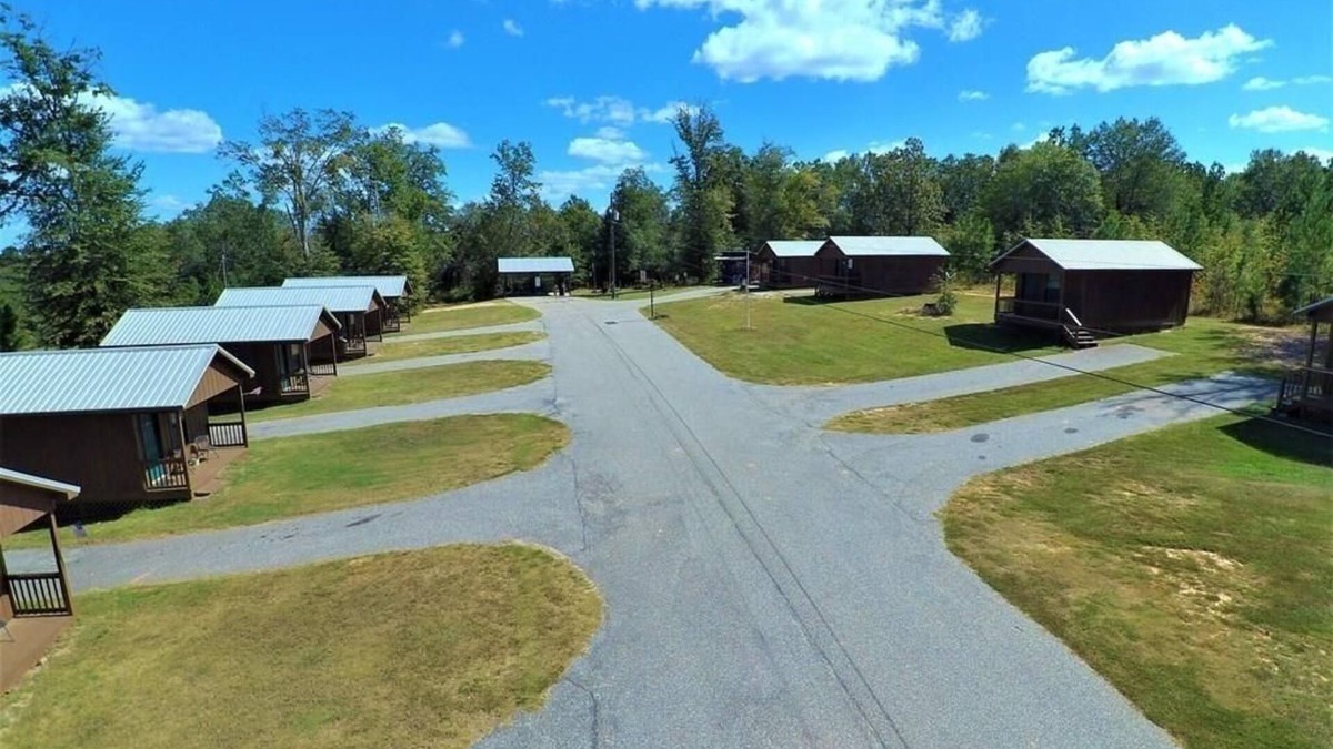 Abbeville Cabin | Backwater Cabins 1 Mile to Lake Euafaula Alabama