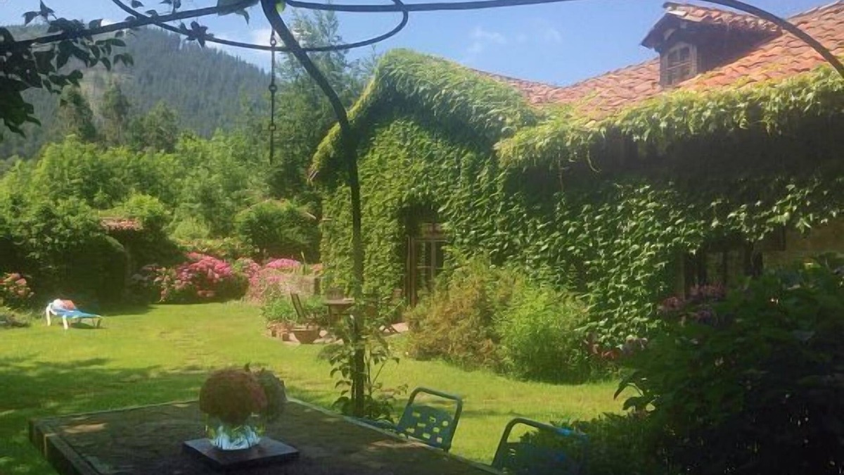 Valle de Cabuerniga Cottage | BACKWATER OF THE SAJA