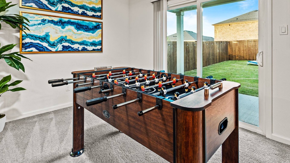 Lavon House | Backyard Fun & Games: Lavon Family Retreat!