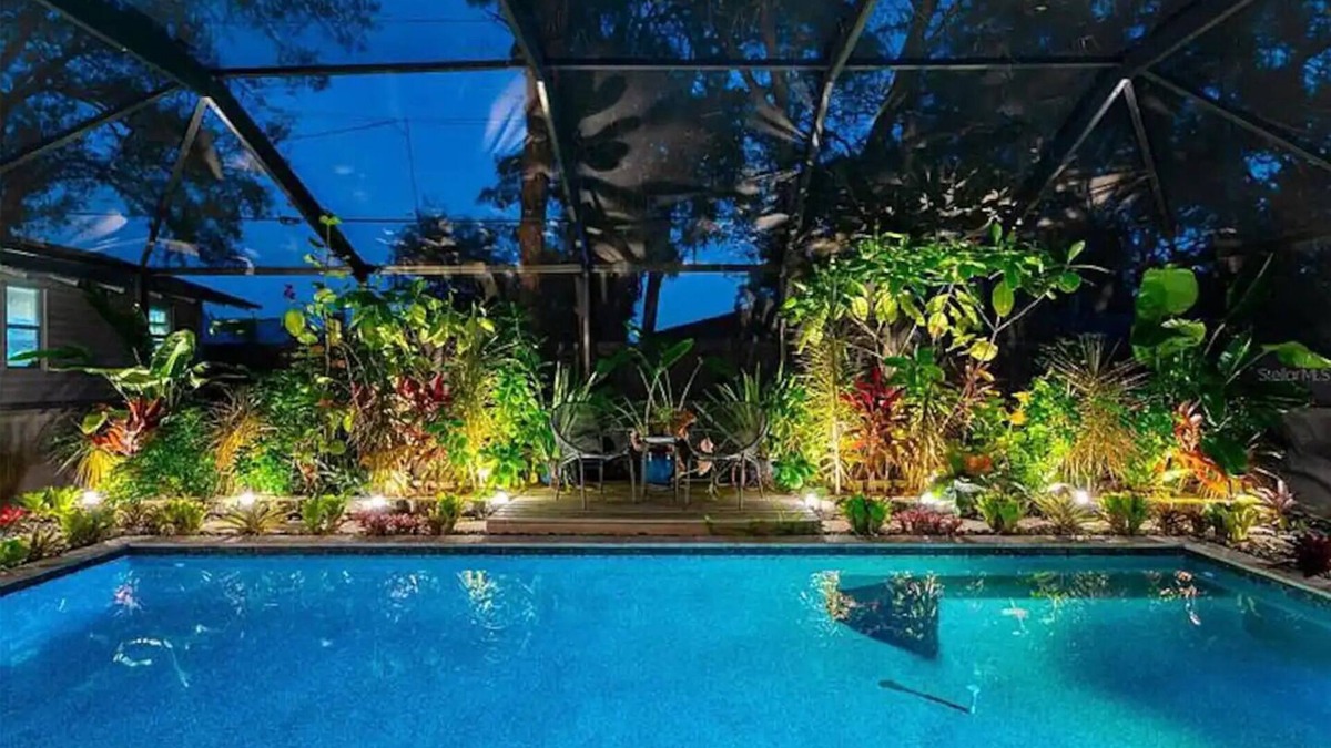 Bradenton House | Backyard Oasis & Resort Style Pool
