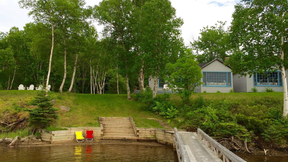 Baddeck Cottage | Baddeck Bay: Lakeside Boathouse Cottage with Dock
