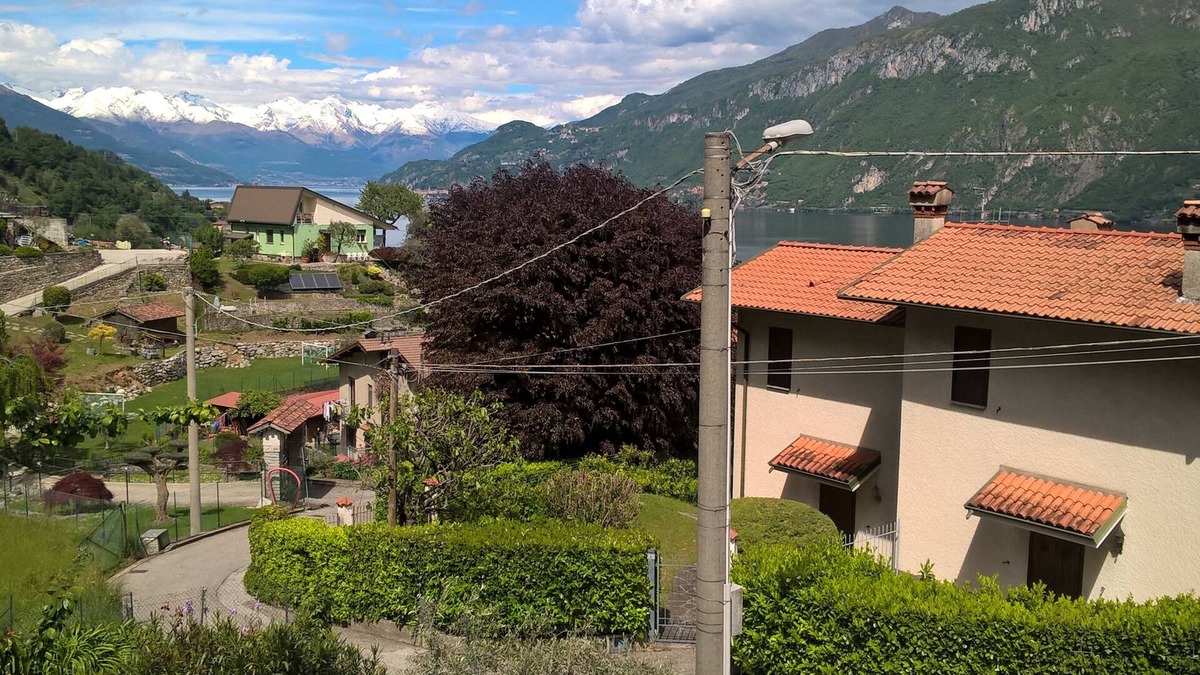 Limonta Apartment | BaDe house 5 minutes from Bellagio and 200m from the lake, in an ancient village on the lake