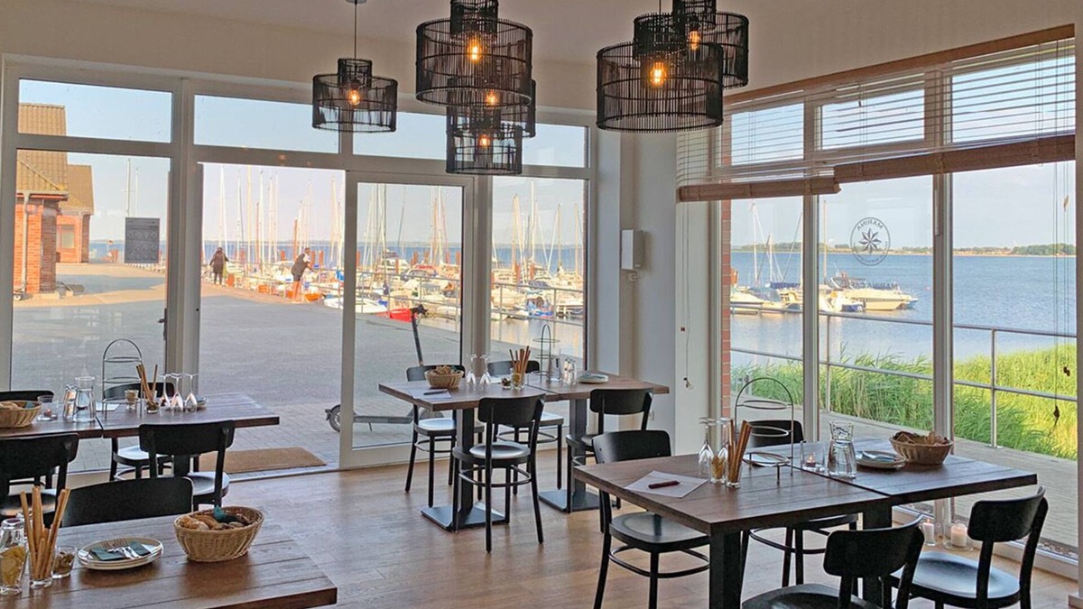 Hohen Wieschendorf Hotel | Bades Huk Marina Hotel