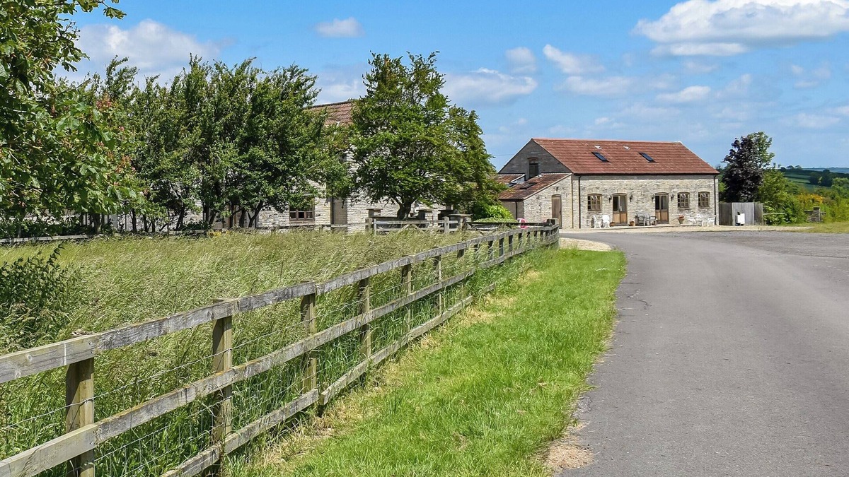 Babcary Cottage | Badger Cottage - UK47504