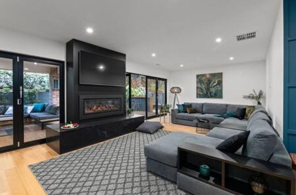 Badger Creek House | BADGER HOUSE - 4 Bed, 4 Bath, Stunning Entertainer plus Fire