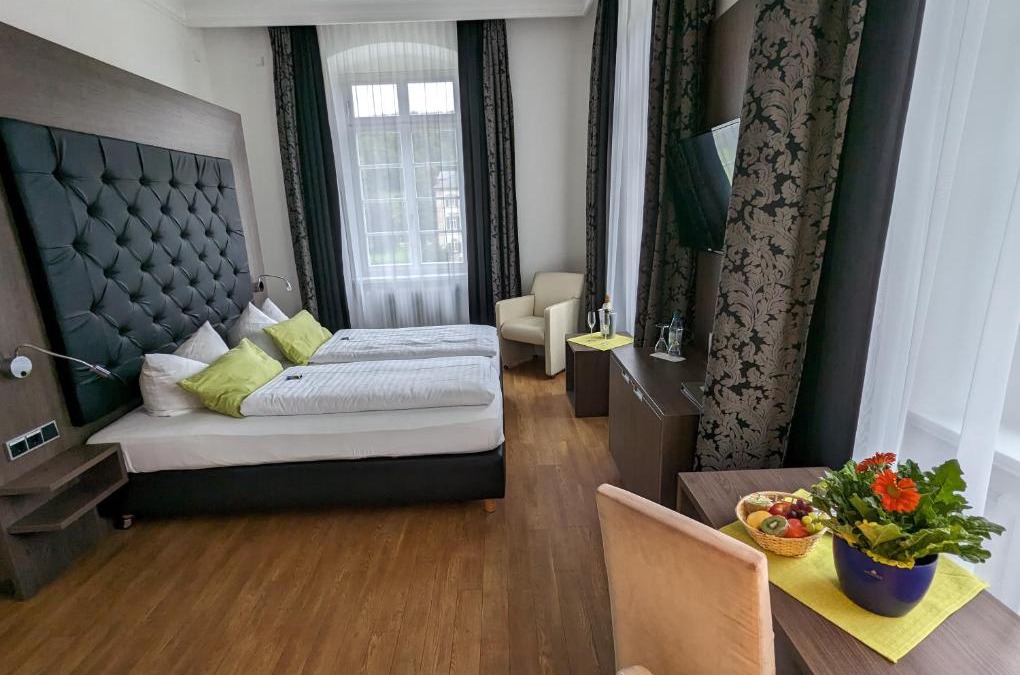 Staatsbad Brueckenau Hotel | Badhotel Bad Brückenau