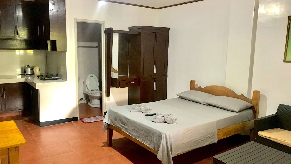 Puerto Galera Condo | BADLADZ Studio Condo