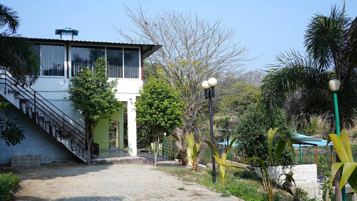 Marhi Hotel | Badrika Farm's