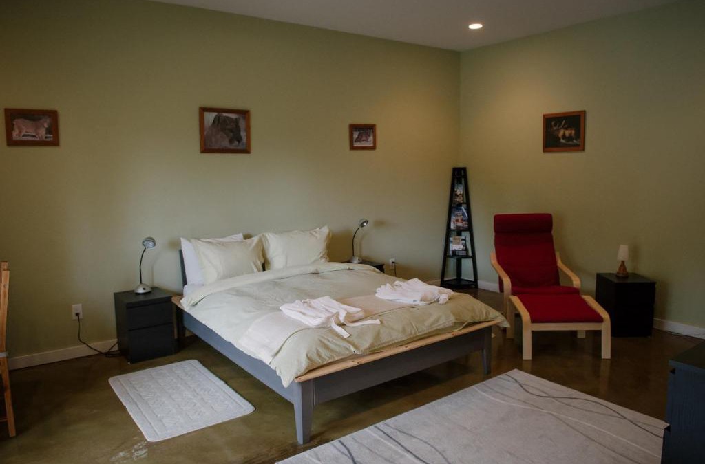 Okanagan-Similkameen Bed & Breakfast | Baergnaescht B&B