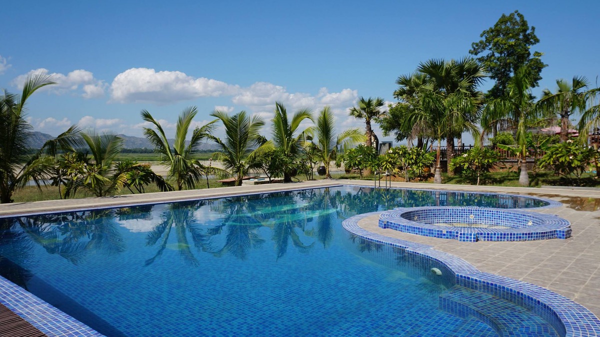 Nyaung-U Hotel | Bagan Village Resort Hotel