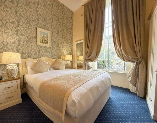 Grand Canal Dock Hotel | Baggot Court Townhouse