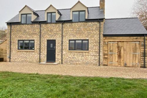 Witney House | Bagpuss Cottage Stunning 2 bedroom cosy cottage