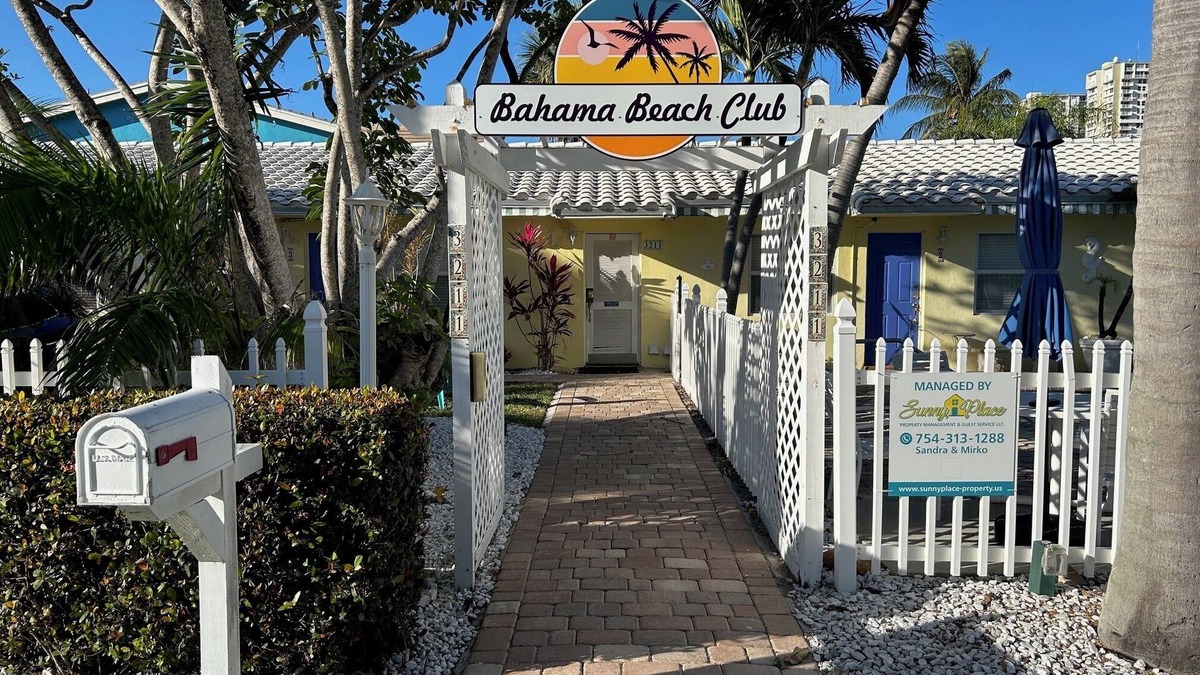 Santa Barbara Estates Apartment | Bahama Beach Club Pompano Unit #3 - Abaco