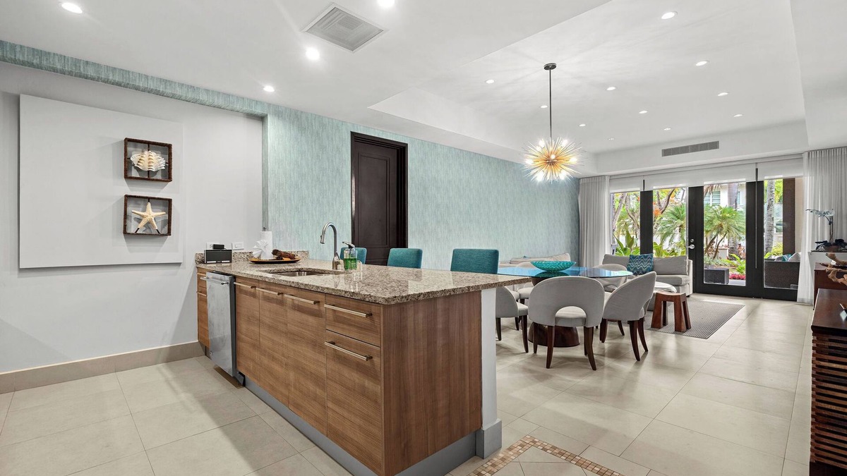 Herreras Apartment | Bahia Breeze Villa - Ground Floor