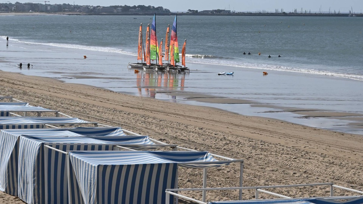La Baule-Escoublac Apartment | BAIE de LA BAULE - 150 m MER -Spacious T3, 73 m2, 2 terraces, 2 bedrooms.