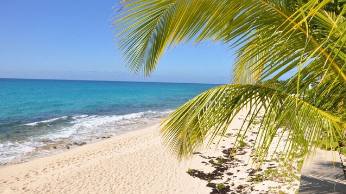 Plum Bay Villa | Baie Longue Beach House - Luxury 3 Bedroom Villa