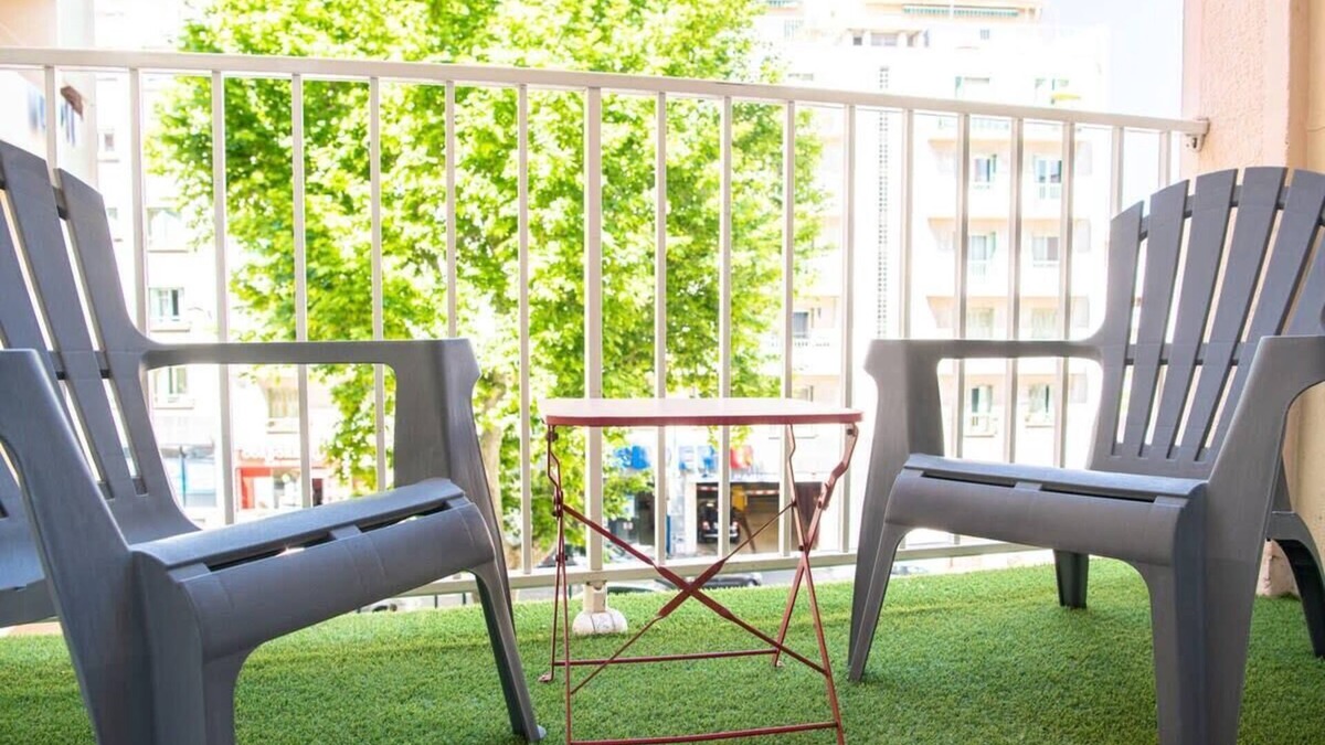 Saint-Lambert Apartment | Bail mobilité - 2 ch, balcon à 5 min des plages