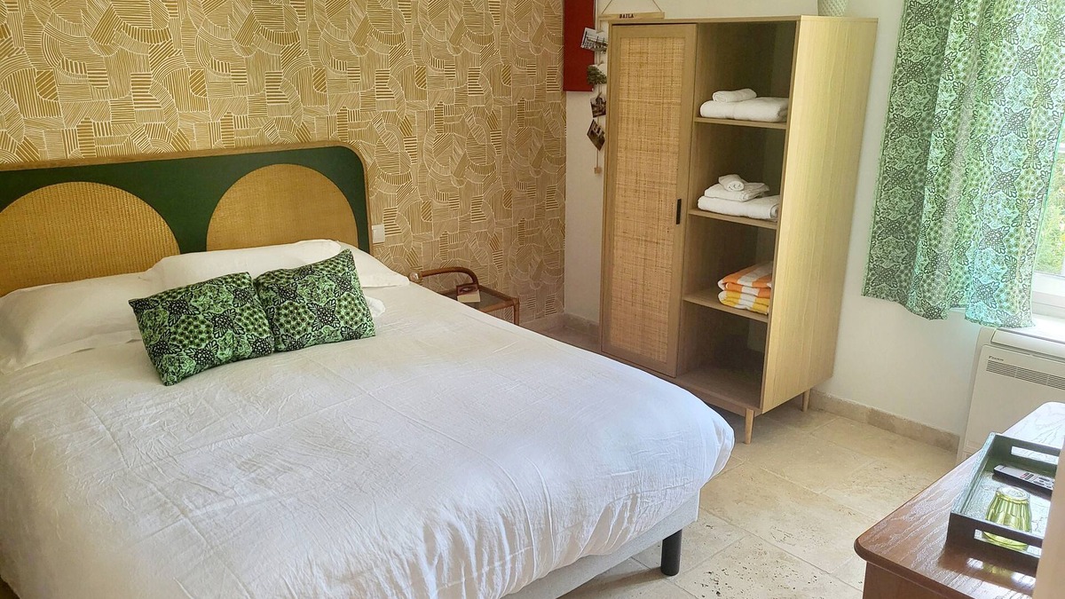 Saint-Pons-de-Mauchiens Apartment | BAILA, a journey to Casamance