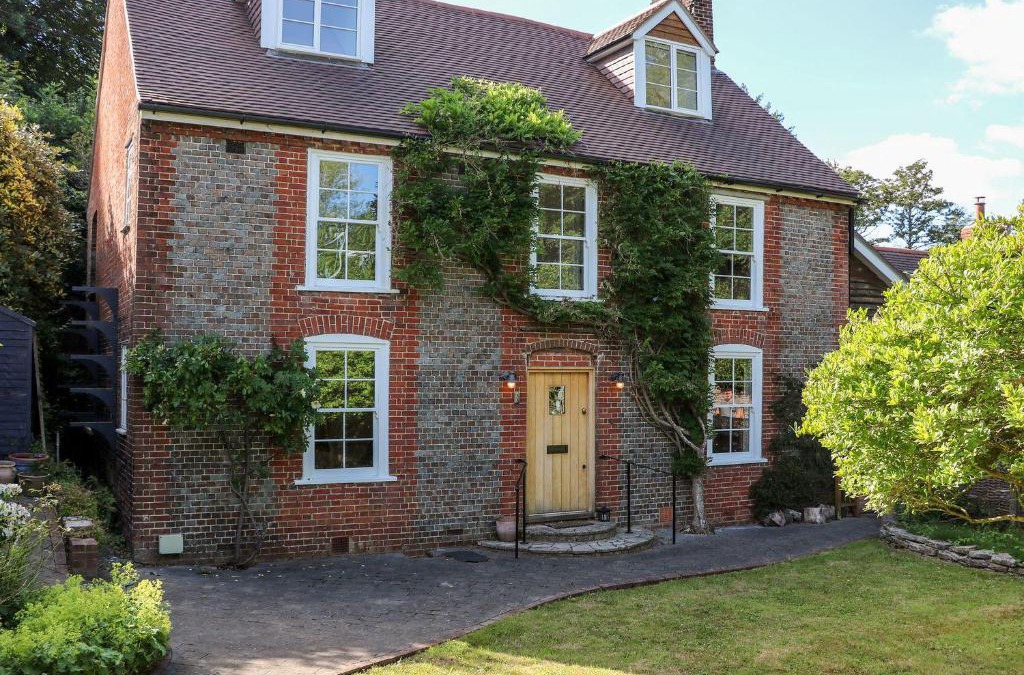 Bursledon House | Bailey Cottage