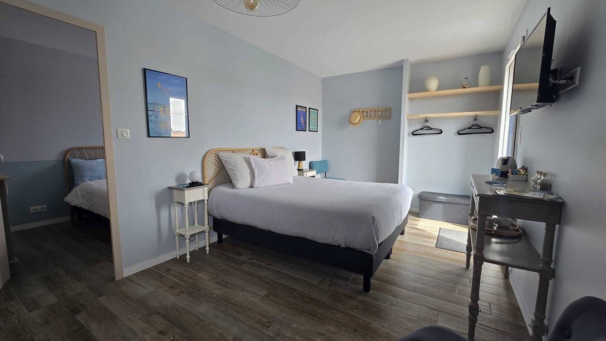 Pornic Bed & Breakfast | 'Bains de Mer' Guest Rooms with Shared Garden, Balcony and Wi-Fi