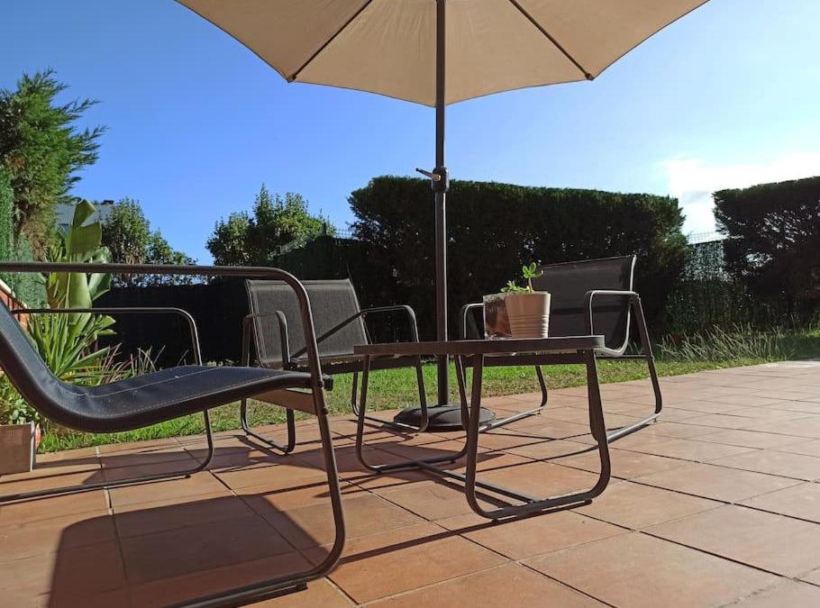 Monte Apartment | Bajo con jardín privado